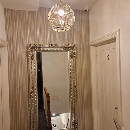 Highfields Living - All Rooms Ensuite- Free Wifi- Free Local Parking Sheffield Kültér fotó