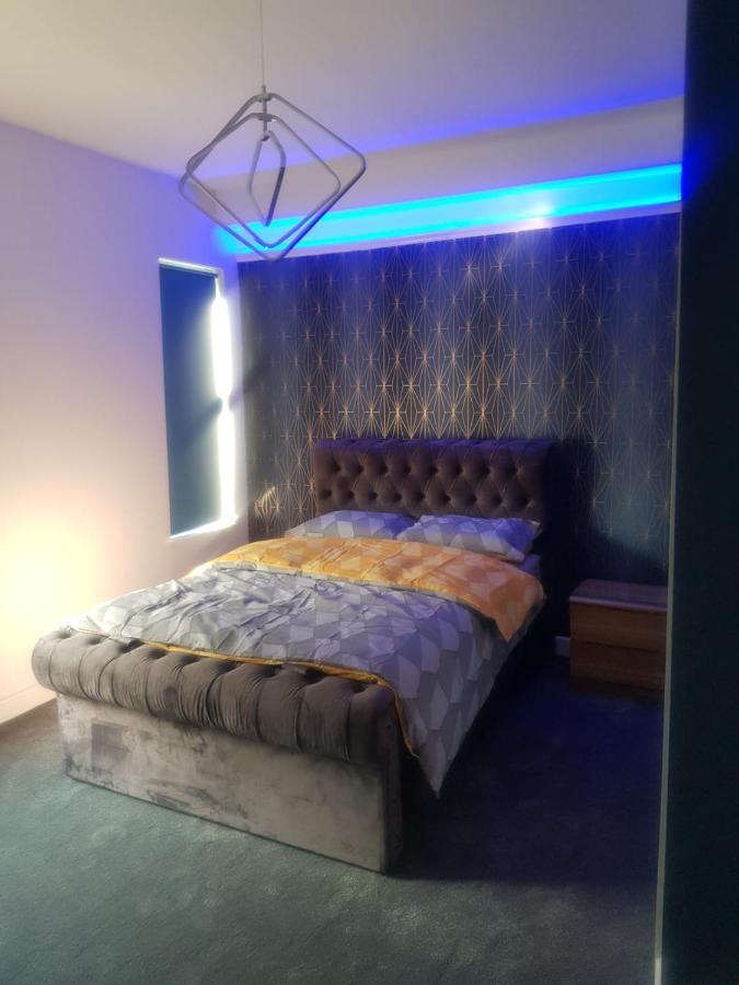Highfields Living - All Rooms Ensuite- Free Wifi- Free Local Parking Sheffield Kültér fotó
