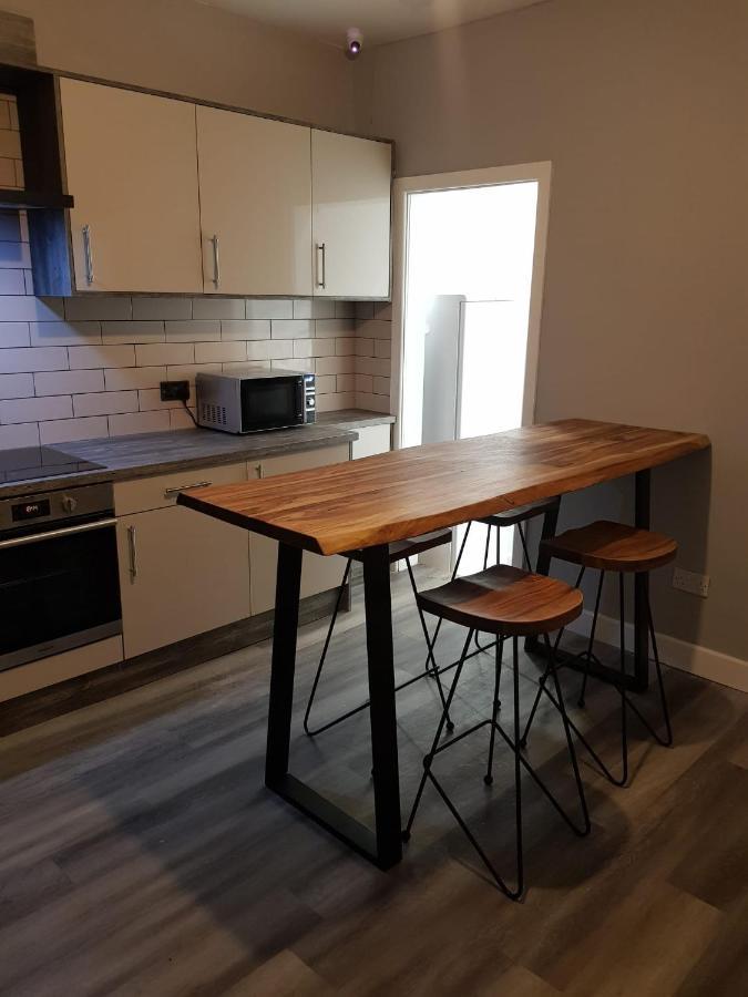 Highfields Living - All Rooms Ensuite- Free Wifi- Free Local Parking Sheffield Kültér fotó