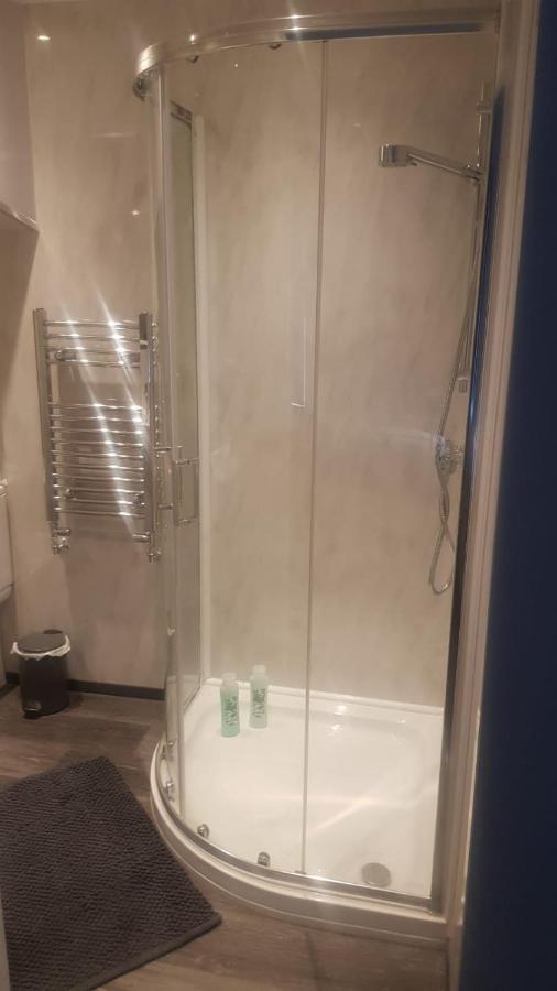 Highfields Living - All Rooms Ensuite- Free Wifi- Free Local Parking Sheffield Kültér fotó