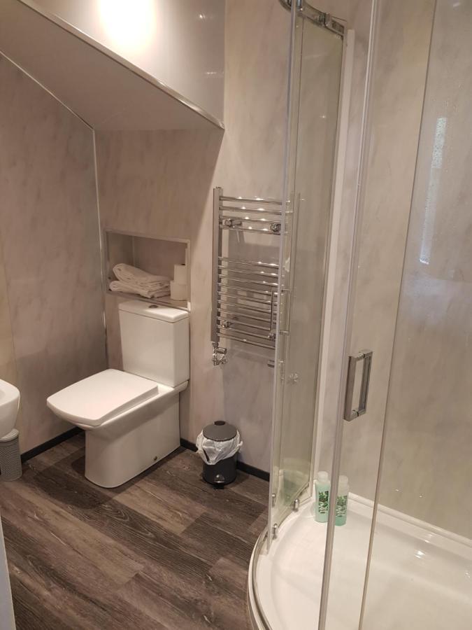 Highfields Living - All Rooms Ensuite- Free Wifi- Free Local Parking Sheffield Kültér fotó