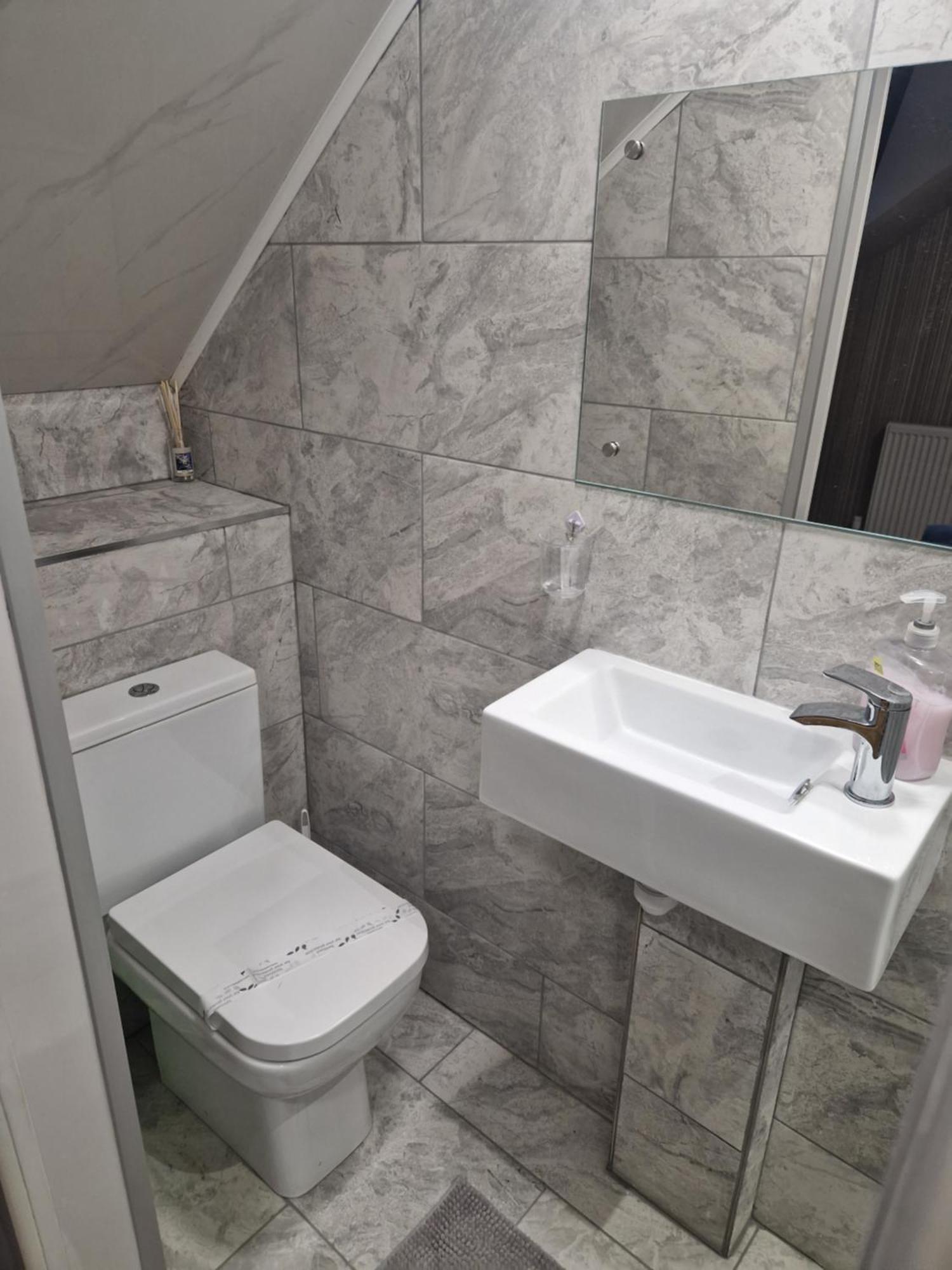 Highfields Living - All Rooms Ensuite- Free Wifi- Free Local Parking Sheffield Kültér fotó